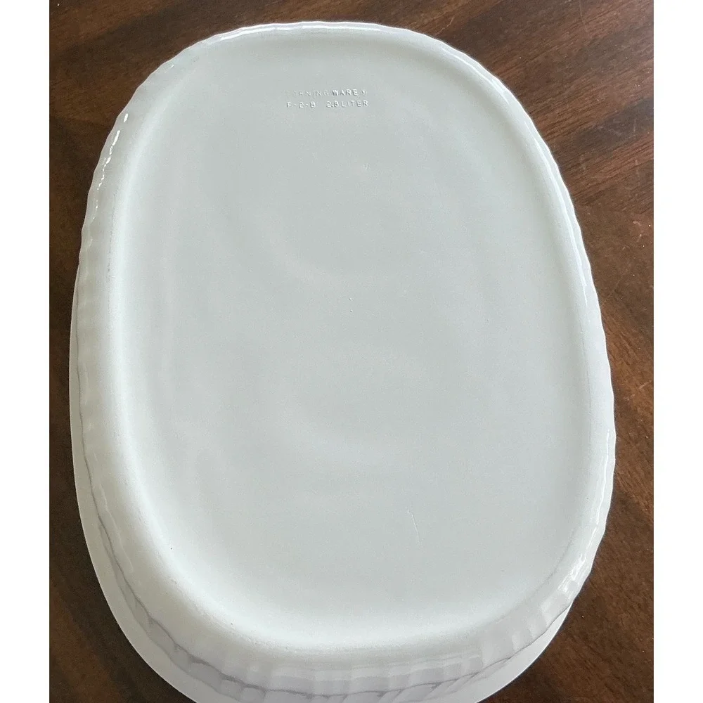 CorningWare Vintage French White Oval Casserole Dish with Pyrex Glass Lid 2.5 Qt